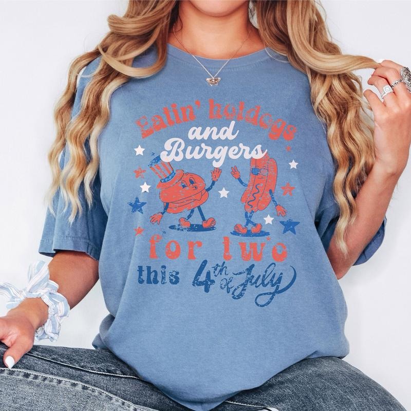 4th of July pregnancy shirt, Patriotic baby reveal shirt, Patriotic Pregnancy shirt, Retro 4th of July pregnancy reveal, American mom tee