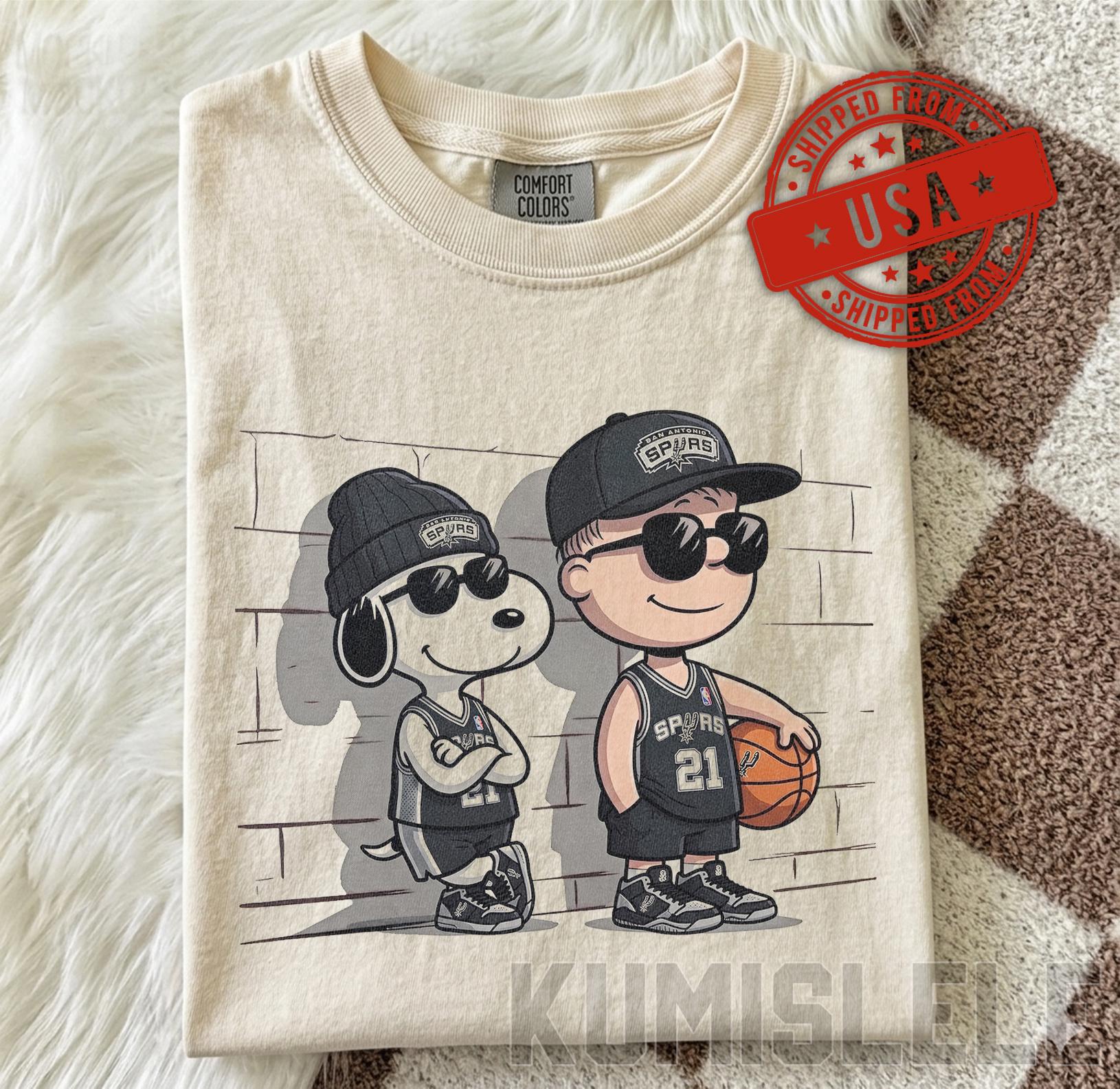 Snoopy Spurs San Antonio Basketball Comfort Colors Vintage Charlie Brown Snoopy Tee Retro Nba Fan Gif (1)