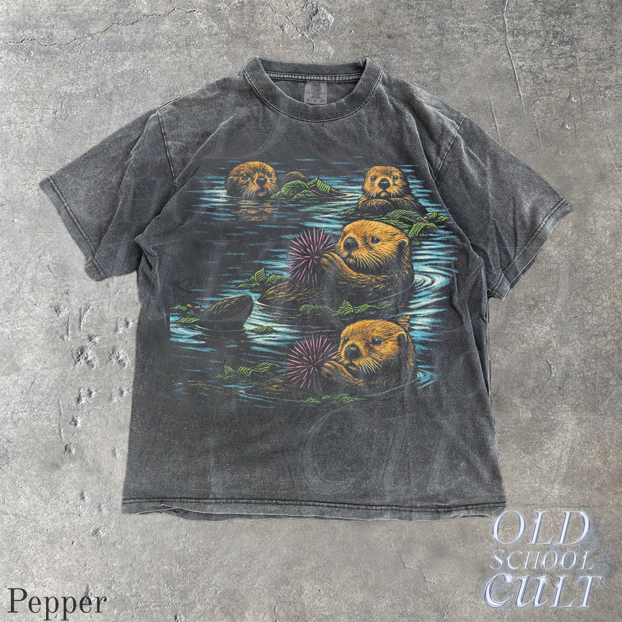 Vintage Otter Swimming 90s Retro Otter Nature Wildlife 90s Animal Nostalgia Otter Lover (1)