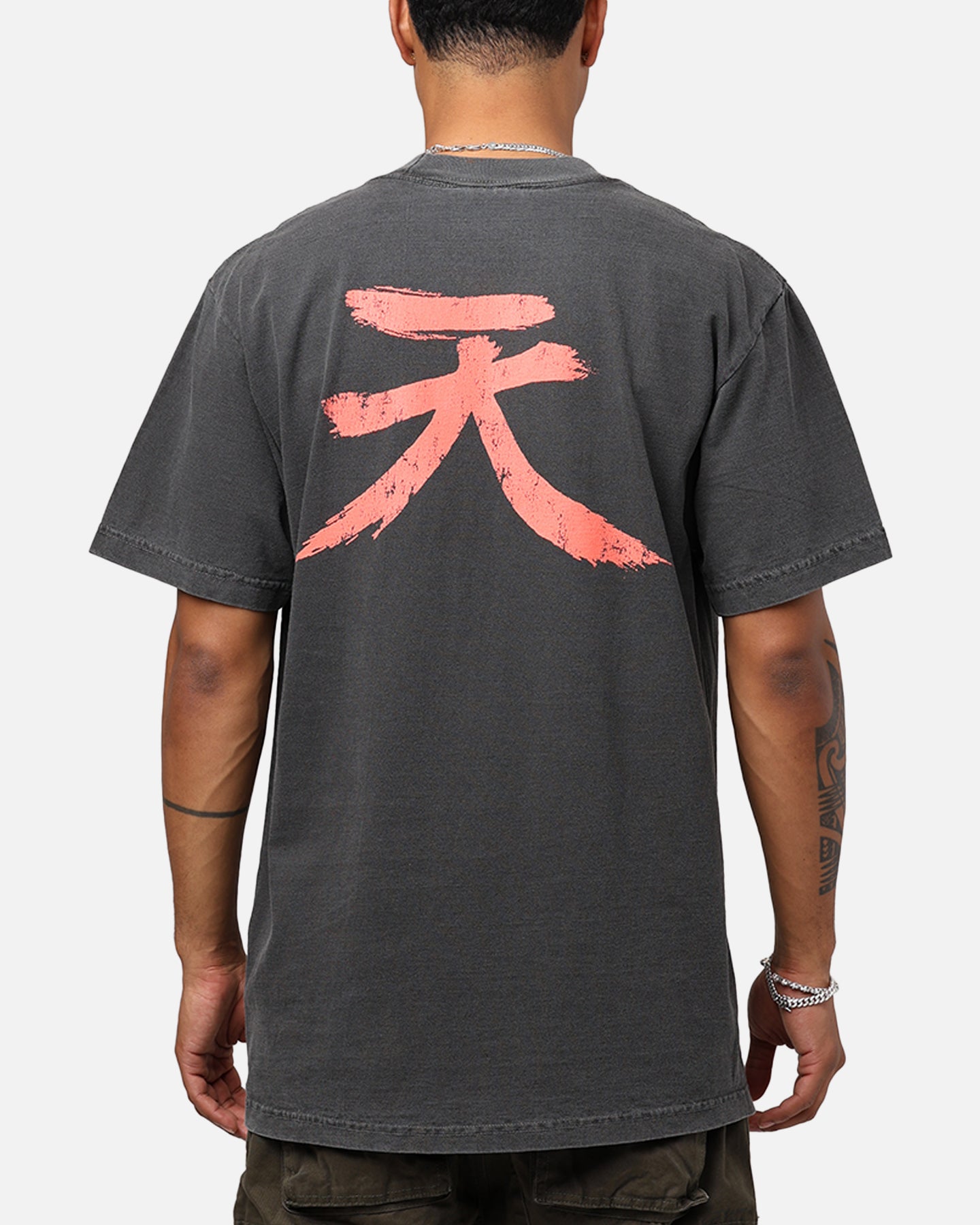 Hypland X Street Fighter Akuma T-Shirt Washed Black Hoodie, Sweatshirt | PureTeeCo.com (Image 2)