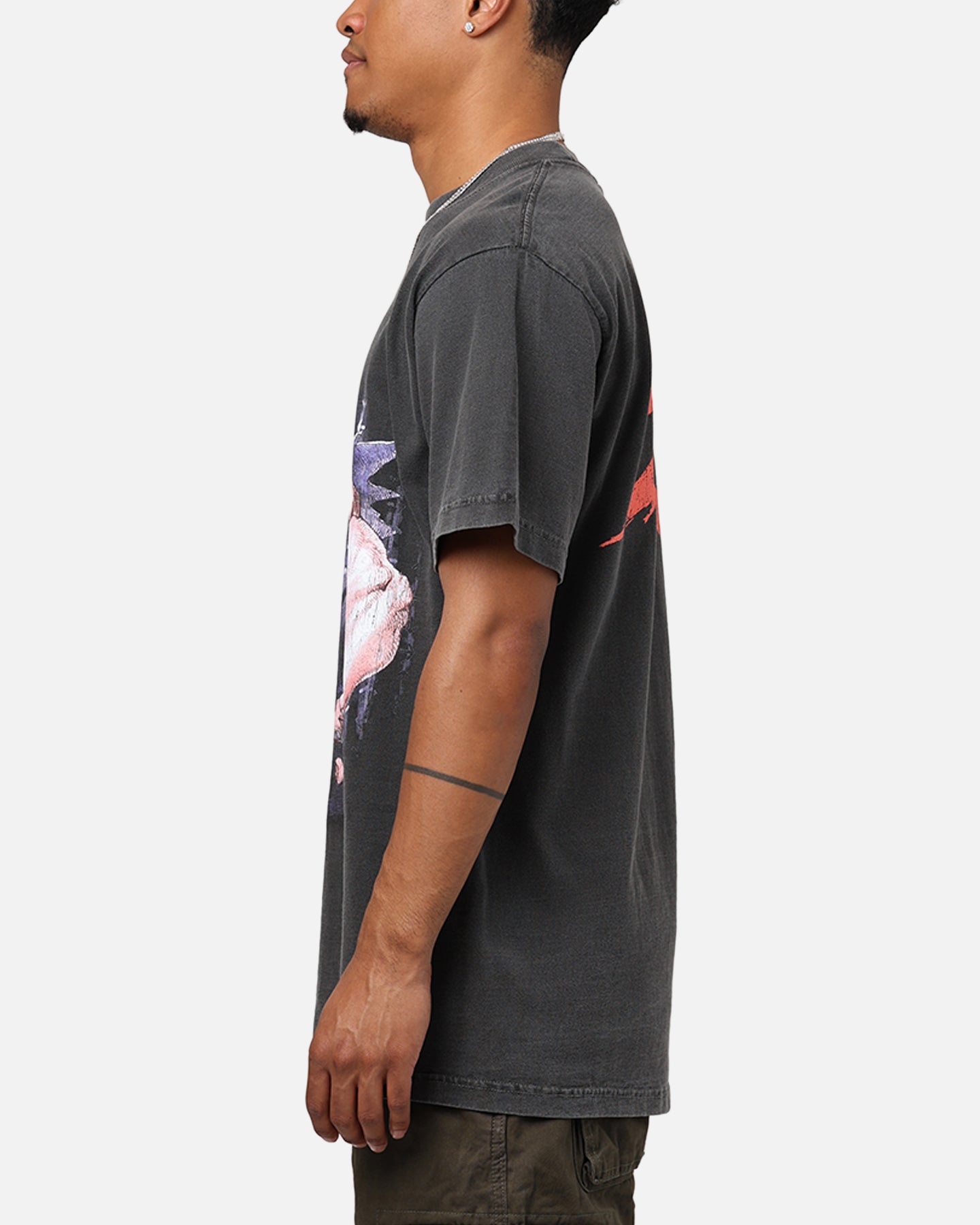 Hypland X Street Fighter Akuma T-Shirt Washed Black Hoodie, Sweatshirt | PureTeeCo.com (Image 5)