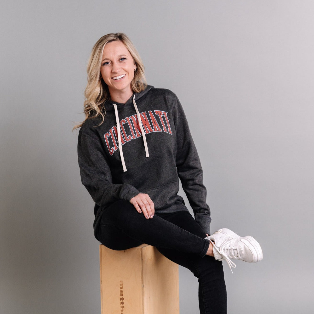 Cincinnati Bearcats Classic Hoodie T-Shirts, Sweatshirt | PureTeeCo.com (Image 2)
