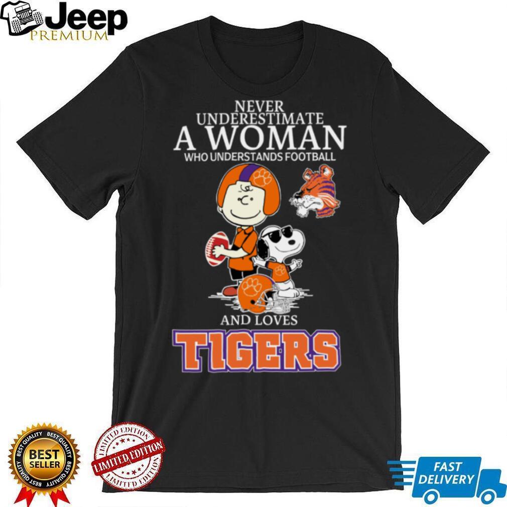 Clemson Tigers X Peanuts Characters Never Underestimate A Woman Who Understands Football And Loves Tigers Tee
