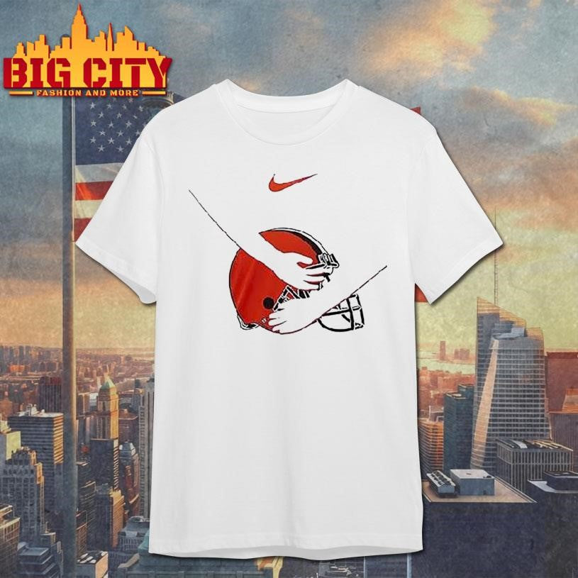 Cleveland Browns X National Hugging Day Wants A Hug Logo Shirt