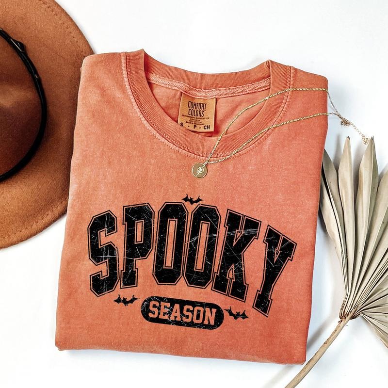 Comfort Colors Spooky Season Shirt, Cute Ghost Shirt, Fall Shirt , Autumn Shirt, Halloween Women's Shirt Hoodie, Sweatshirt