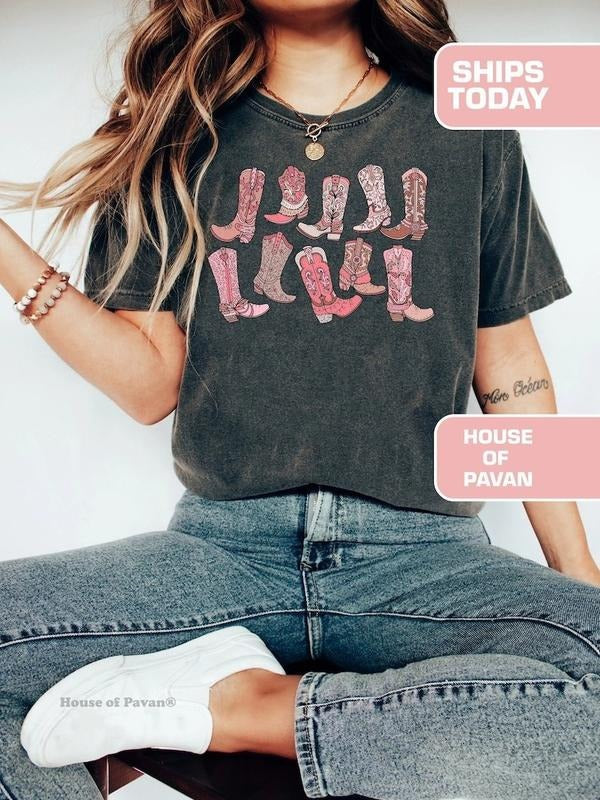 Cowgirl Pink Boots Shirt, Country Concert Tee, Western Graphic Tee for Women, Oversized Graphic Tee, Cute Country Shirts...