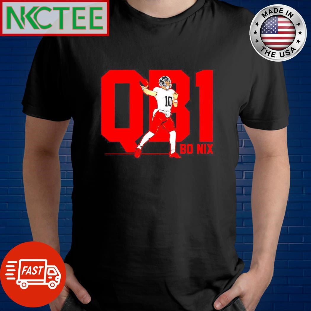 Denver Football Bo Nix QB1 throwing ball shirt