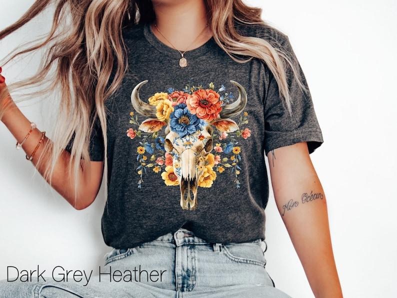 Floral Cow Skull Shirt,Boho Cow Skull T-Shirt,Cow Skull Shirt,Country shirt,Western Graphic Tee for Women,Southwest...