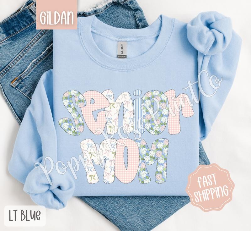 Floral Senior Mom Sweatshirt, Cute Spring Mama Sweater, Coquette Flower Crewneck, Mother's Day, Gift for Her T-Shirts, Hoodie