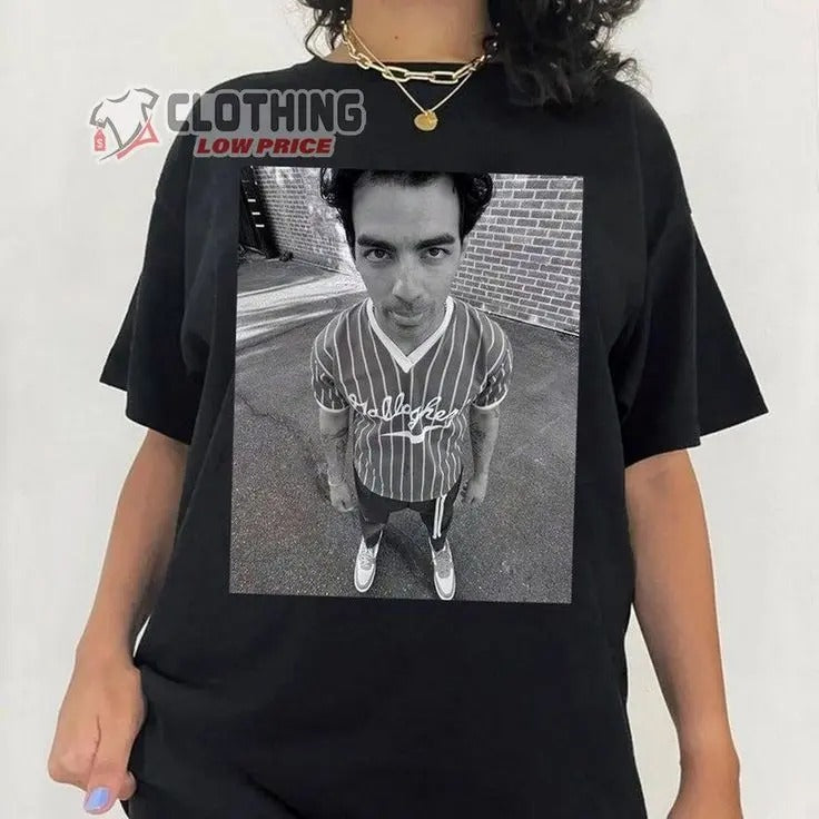 Funny Joe Jonas Graphic Unisex T-Shirt, Retro Joe Jonas Movie Rapper Shirt, Vintage 90S Joe J... Hoodie, Sweatshirt
