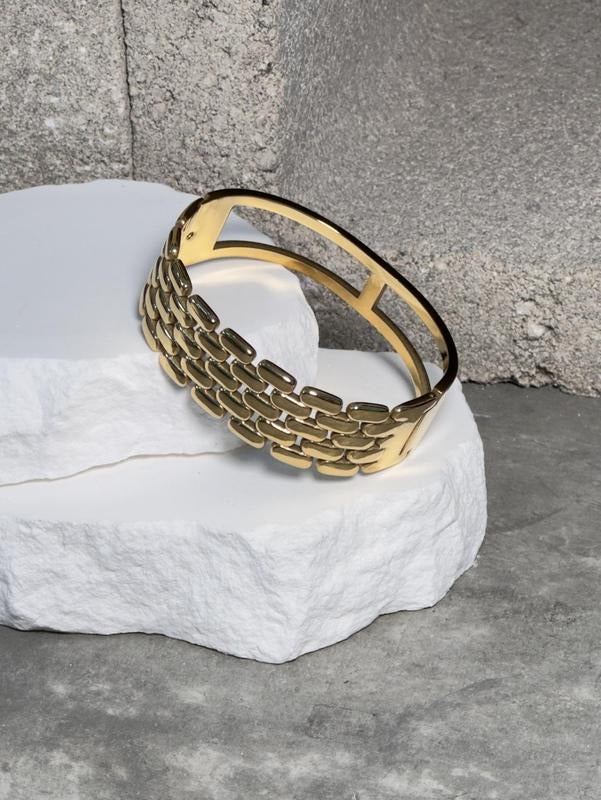 Interlocked Luxe Linked Bracelet 7" T-Shirts, Hoodie, Sweatshirt | PureTeeCo.com