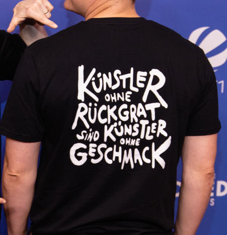 Kunstler Ohne Ruckgrat hazel brugger t shirt back Hoodie, Sweatshirt | PureTeeCo.com