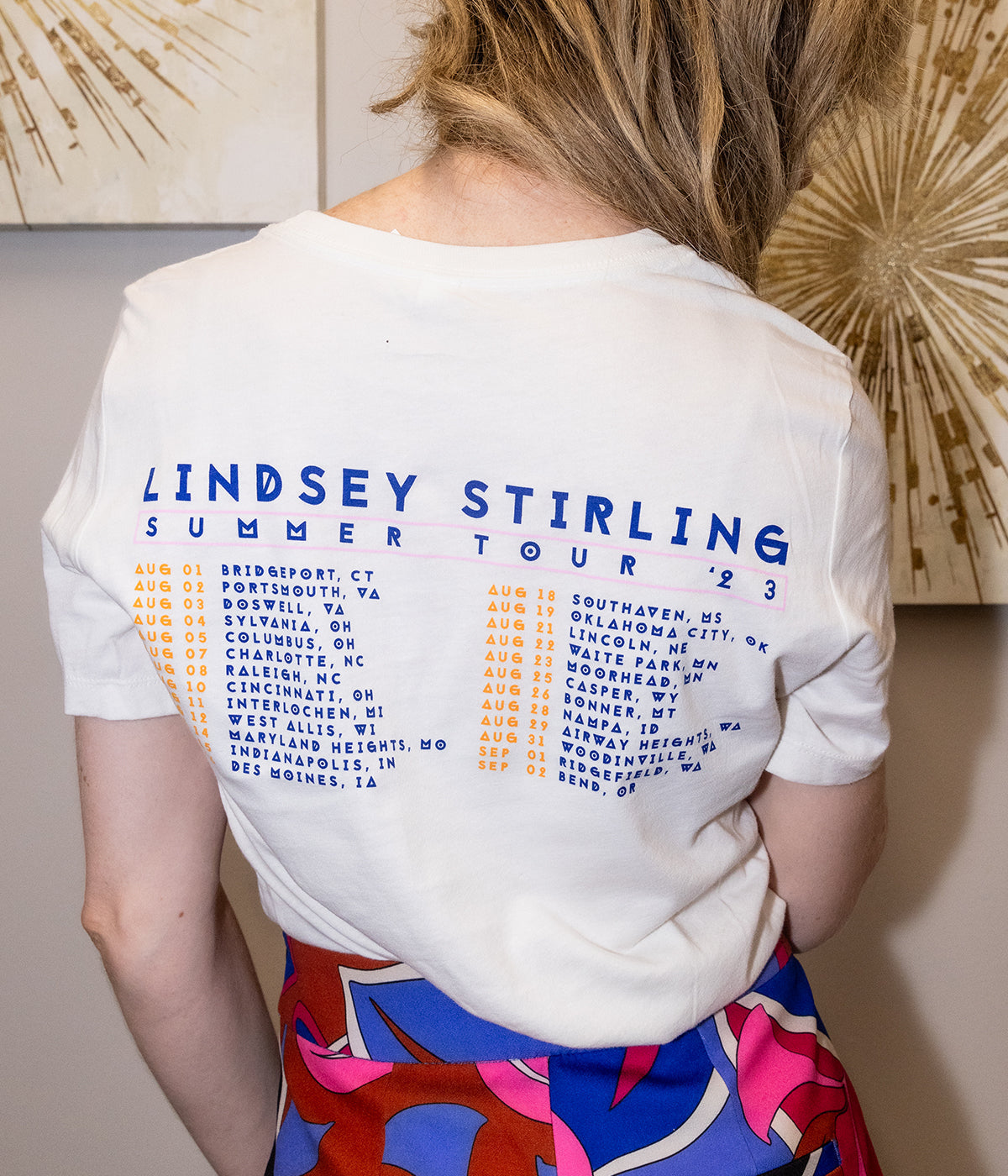 Lindsey Stirling Gradient 2023 Tour Shirt Hoodie, Sweatshirt | PureTeeCo.com (Image 3)