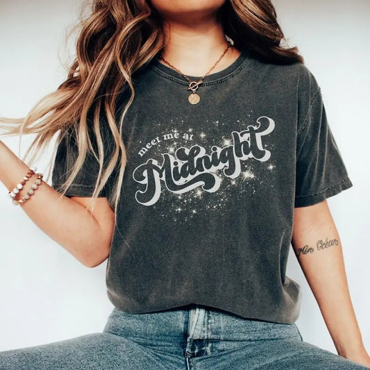 Meet Me At Midnight  T-Shirt, Eras Shirts, Eras Gifts, Retro, Trendy, Groovy, Oversized T-shirt Cotton Crewneck Shortsleeve Basic Casual