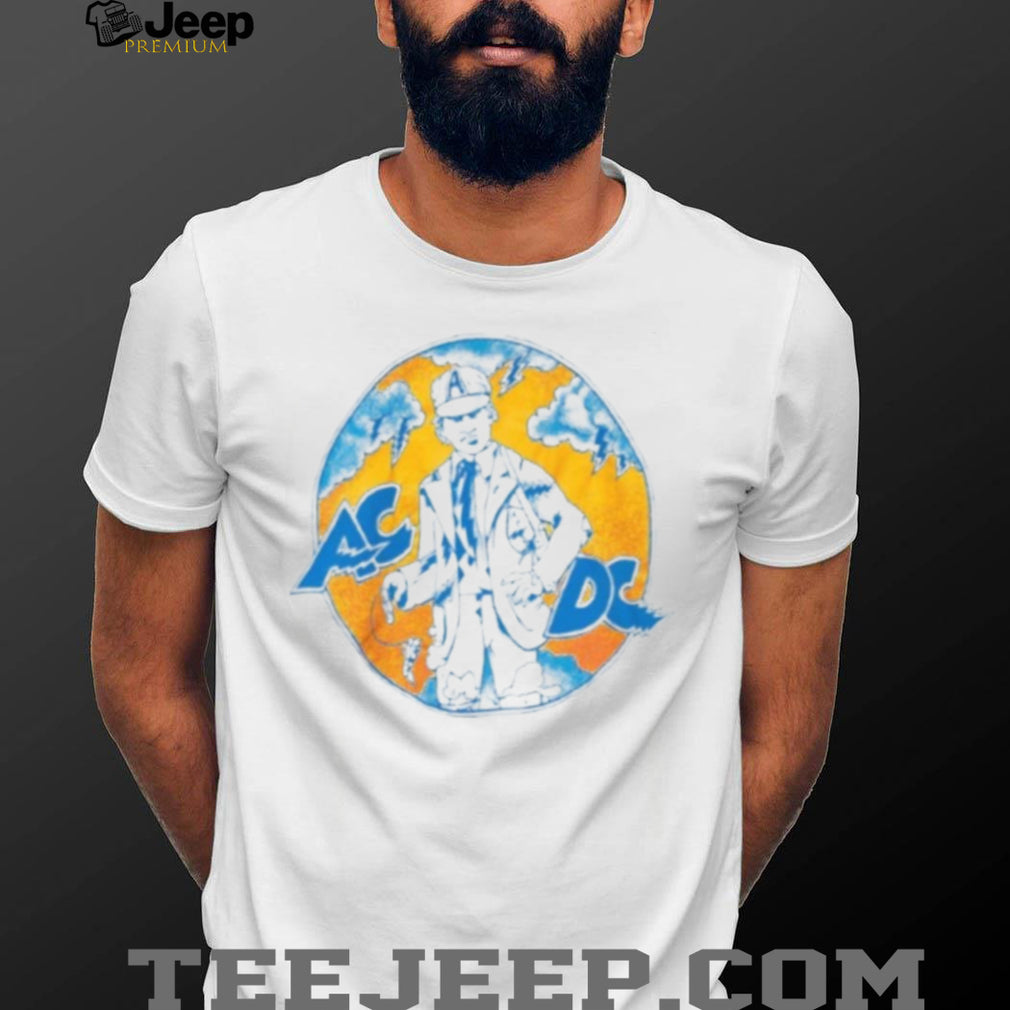 Minimalist Mountain Graphic T Shirt
