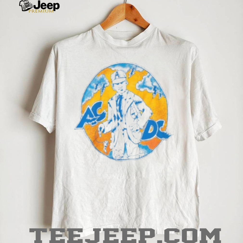 Minimalist Mountain Graphic T Shirt