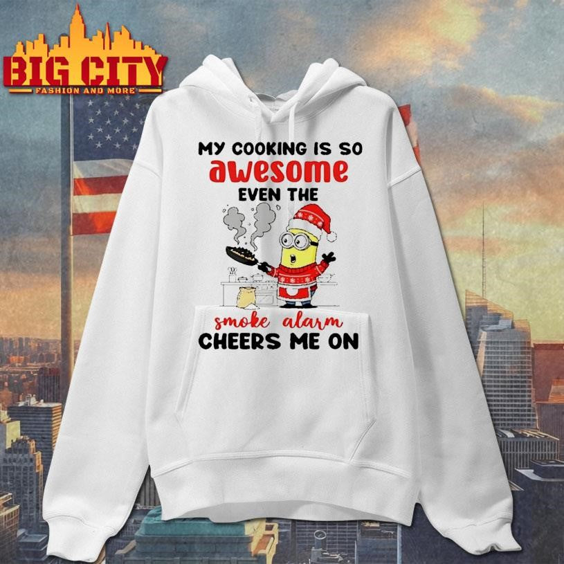 Minion My Cooking Is So Awesome Even The Smoke Alarm Cheers Me On Christmas Shirt