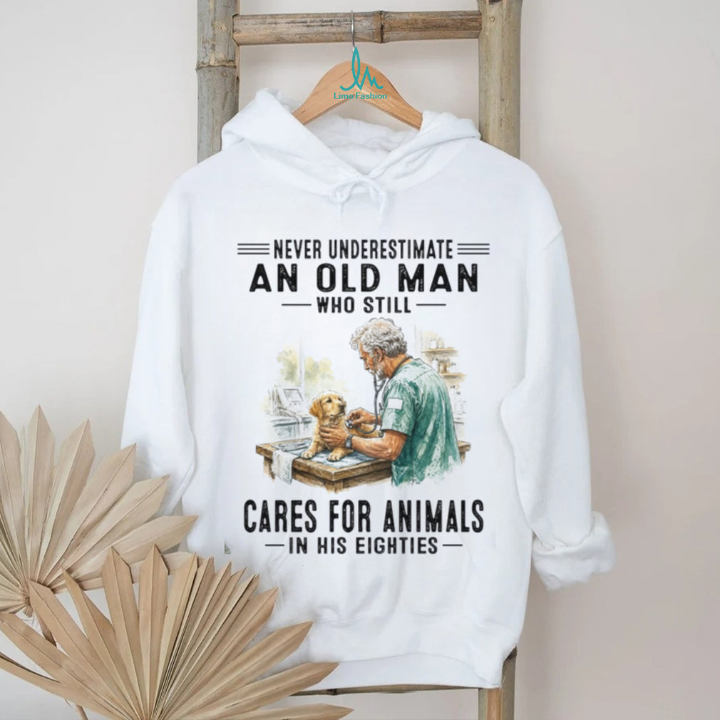 Never Underestimate An Old Man Veterinarian Animal Care Eighties Shirt