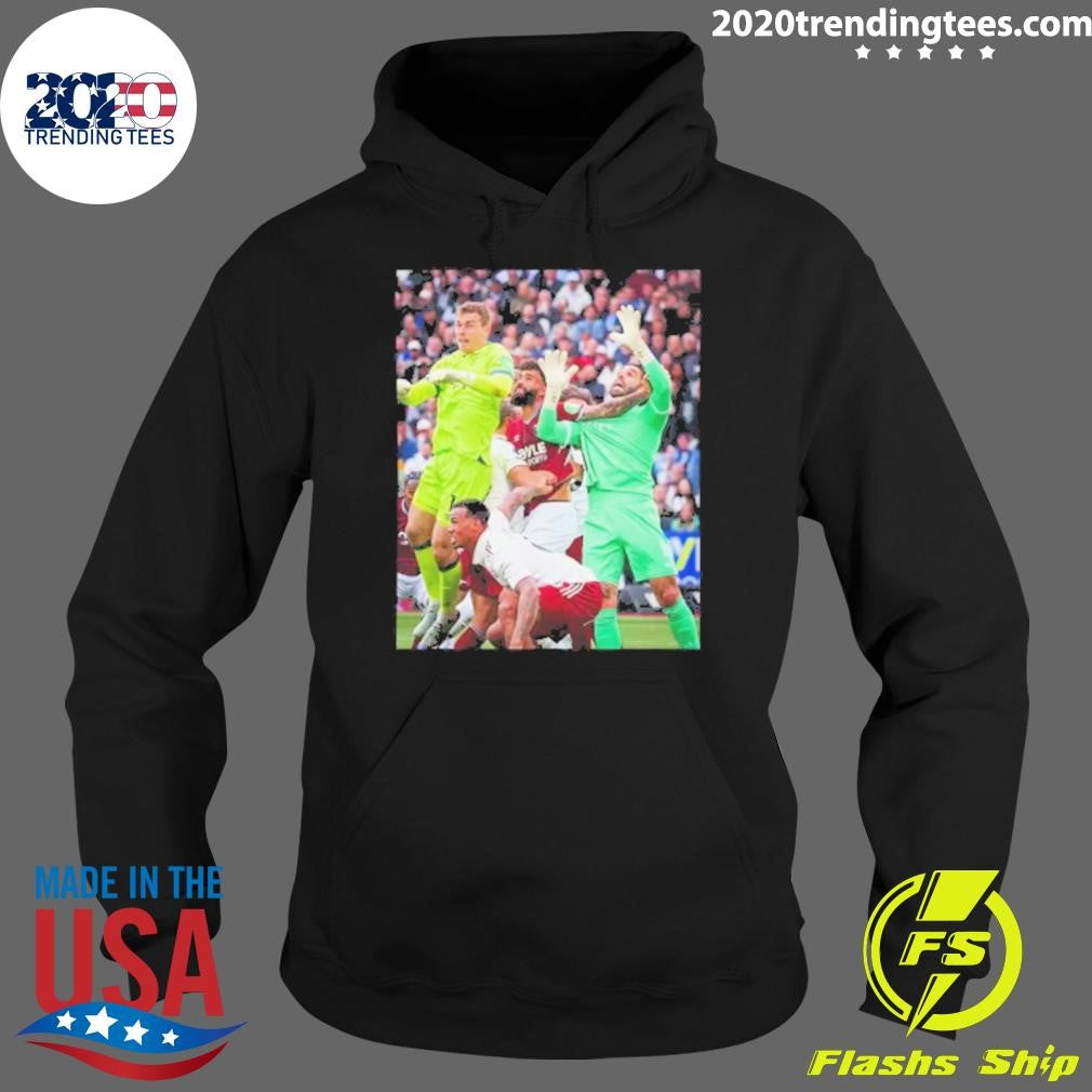 Pablo Fouled David Raya Shirt