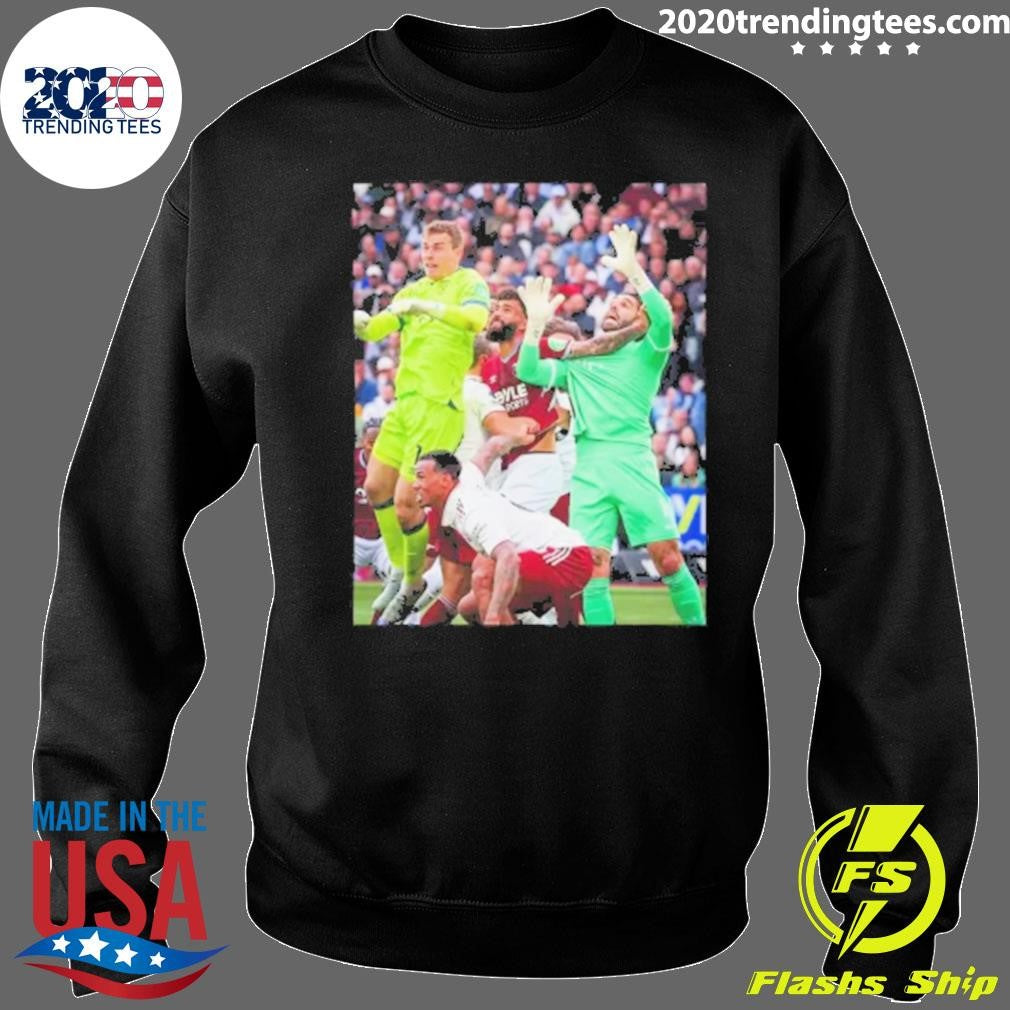 Pablo Fouled David Raya Shirt