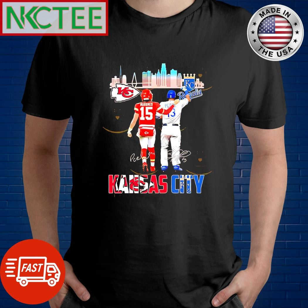 Premium Kansas City Chiefs x Kansas City Royals Skyline signatures behind city shirt