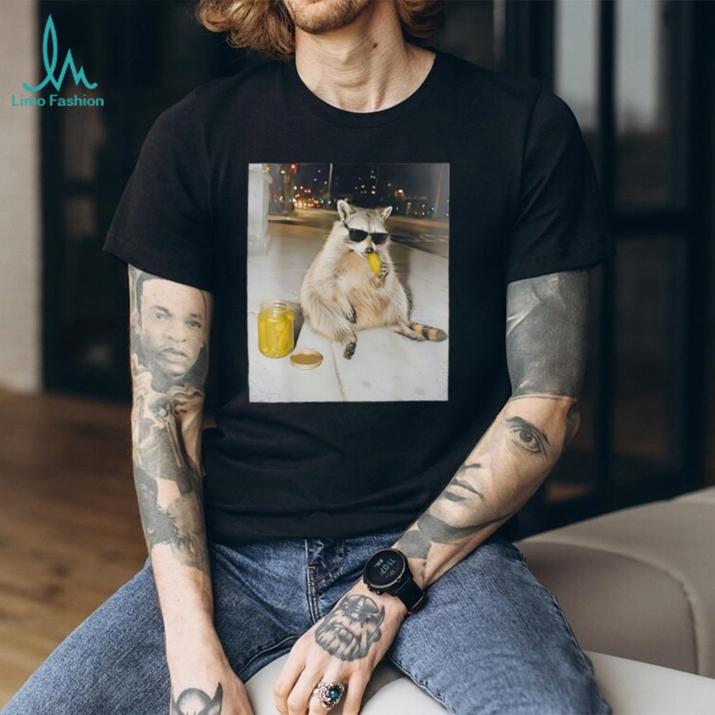 Raccoon eating pickles shirt