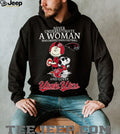Utah Utes X Peanuts Characters Never Underestimate A Woman Who Understands Football And Loves Utah Utes Tee