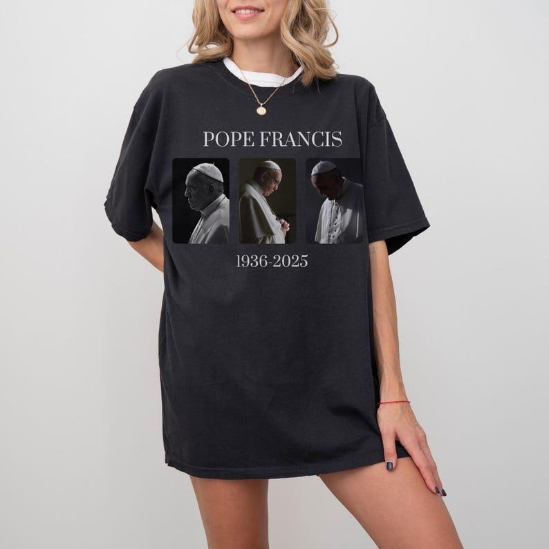 Vinrage RIP Pope Francis T-Shirt, Vatican Catholic Tee, Religious Gift T-Shirt Hoodie, Sweatshirt | PureTeeCo.com