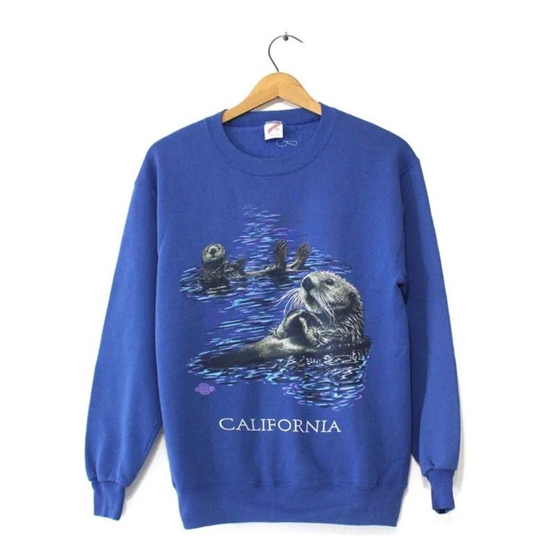 Vintage California Otter Sweatshirt - Fitted Crewneck with Otter Graphic, Casual Cotton for Otter Lovers T-Shirts, Hoodie