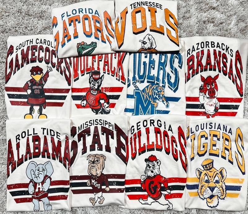 Vintage College NCAA Sweatshirt, Vintage Sweatshirt All Teams NCAA, Classic Sport Sweatshirt, Gif For Sport, Gif For Fan...