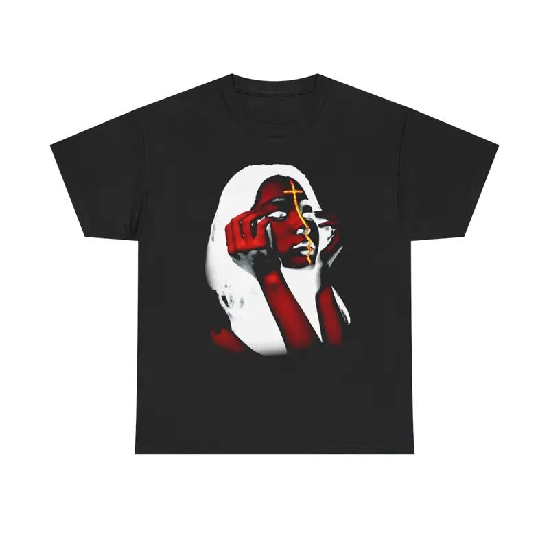 Vintage Flaming Cross Girl Graphic T-Shirt Casual Classic Cotton Menswear Top Retro Comfy Crewneck Shortsleeve Streetwear Tshirt Tee