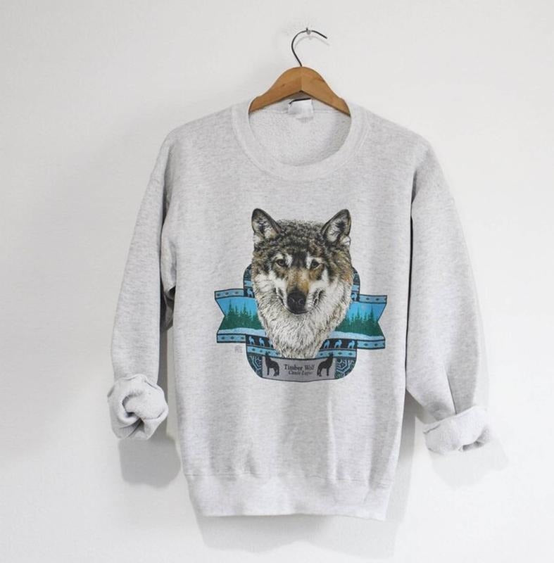 Vintage Timber Wolf Sweatshirt - Grey, Hoodie Style, Long Sleeves, Wolf Graphic Design, Fitted, Seamless, Comfortable for...
