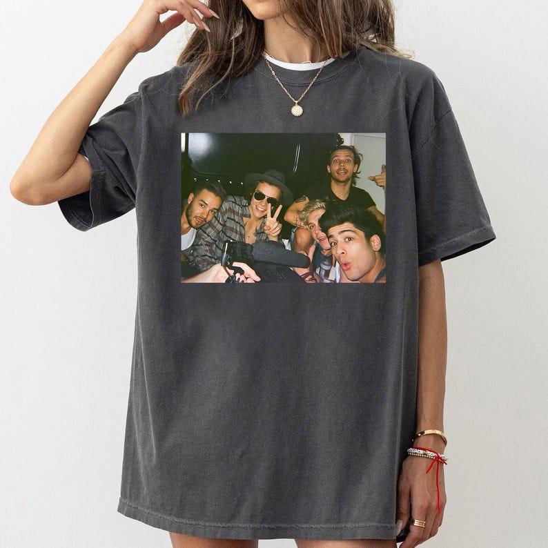 Vintage One Direction Selfie T-Shirt, Thank You One Direction Gift For Fan, Music Tour T-Shirt Casual Cotton... (Image 1)