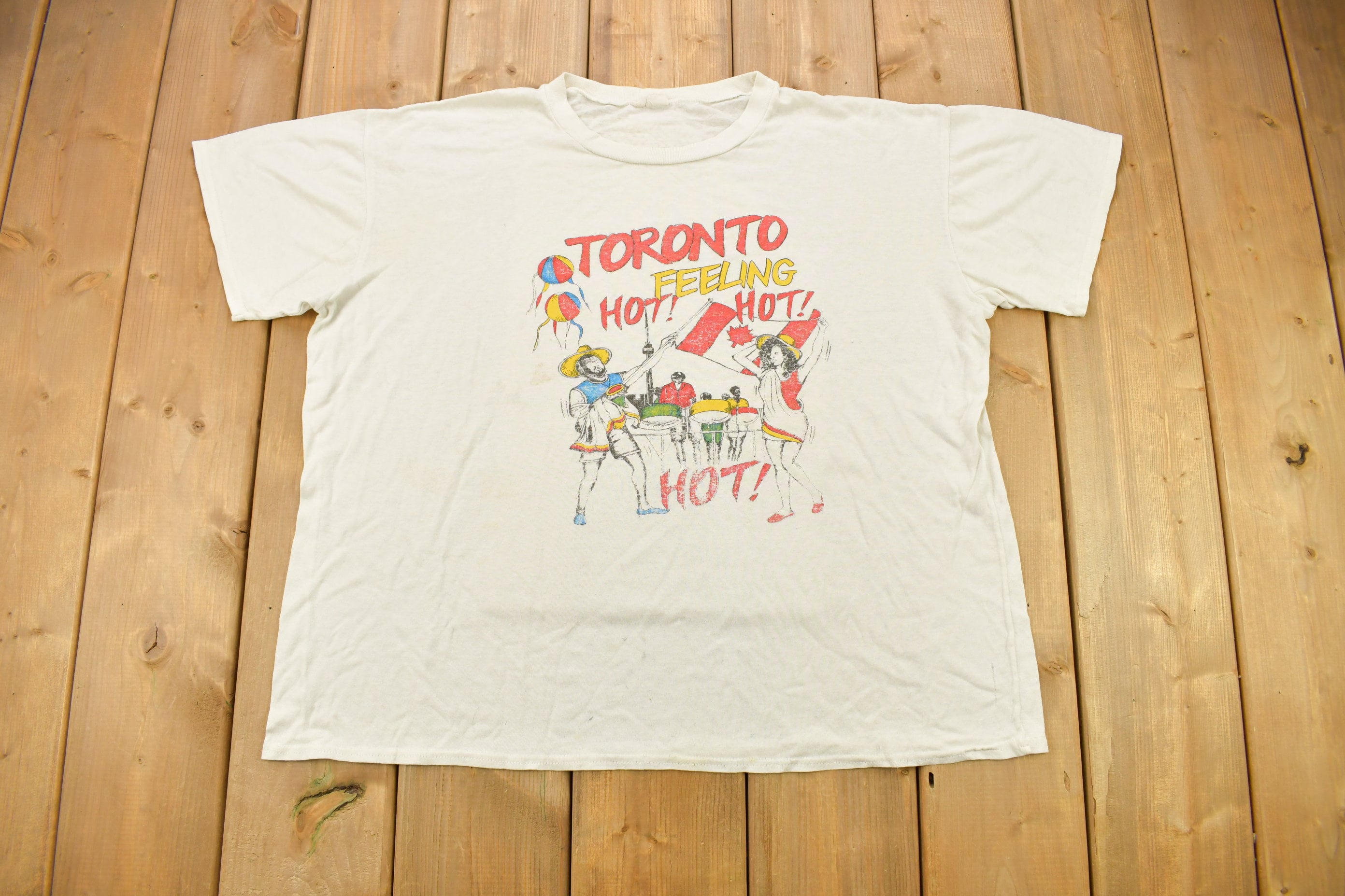 Vintage 1980s Toronto Canada Souvenir Feeling Made Canada Vacation Tee Travel (1)