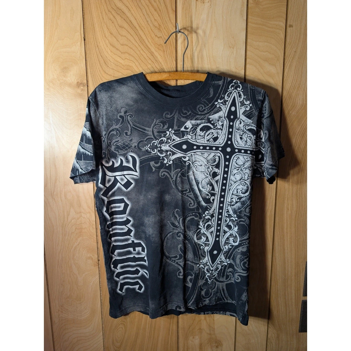 Vintage Y2K Konflic Gothic Cross Wings Graphic T-Shirt Medium USA