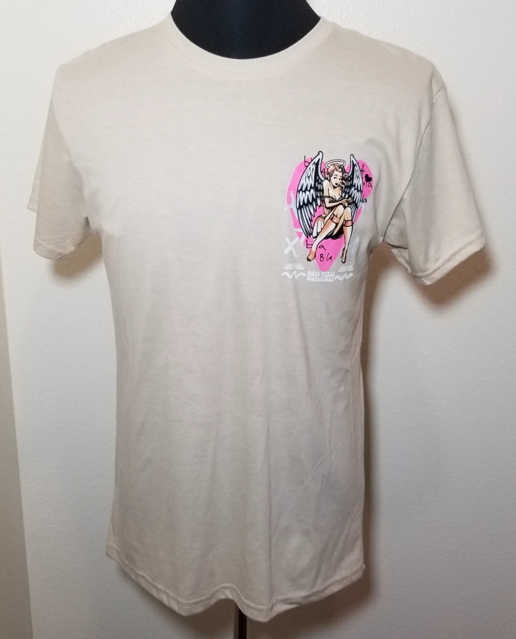 Fresh Laundry Mens Medium T Shirt Saints Club Good Vibes Tan Retro Street NWOT