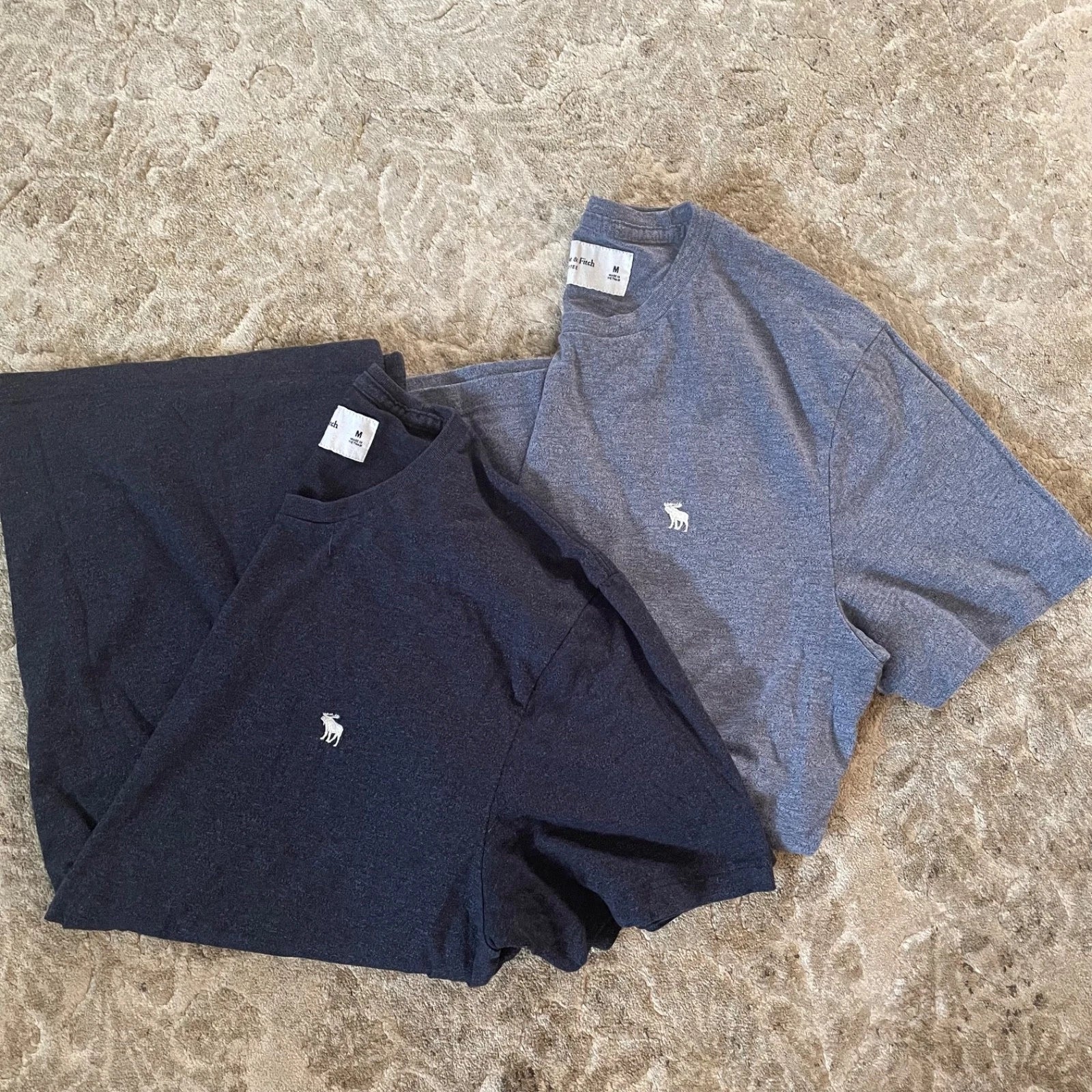 Abercrombie & Fitch t shirt men’s medium soft A&F  lot of 2