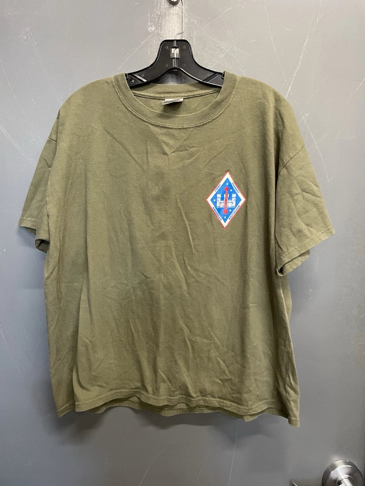 Men’s USMC 1st Combat Engineer Battalion Green Short Sleeve Shirt Size Large