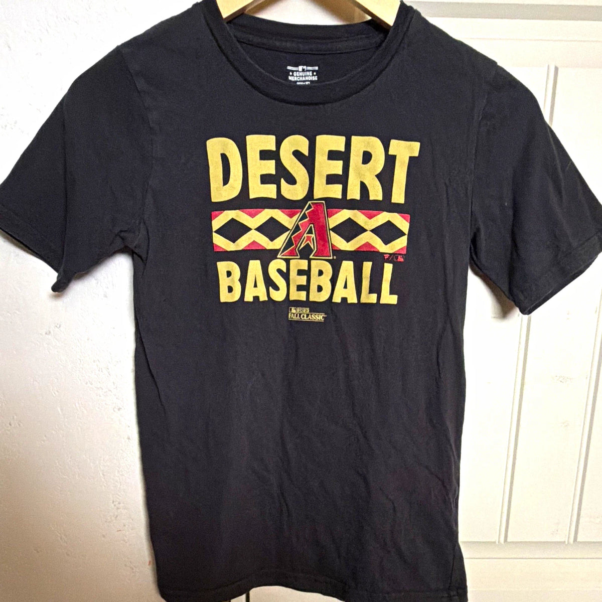 Genuine Merchandise Men's Desert Baseball Graphic Logo T-Shirt Black M