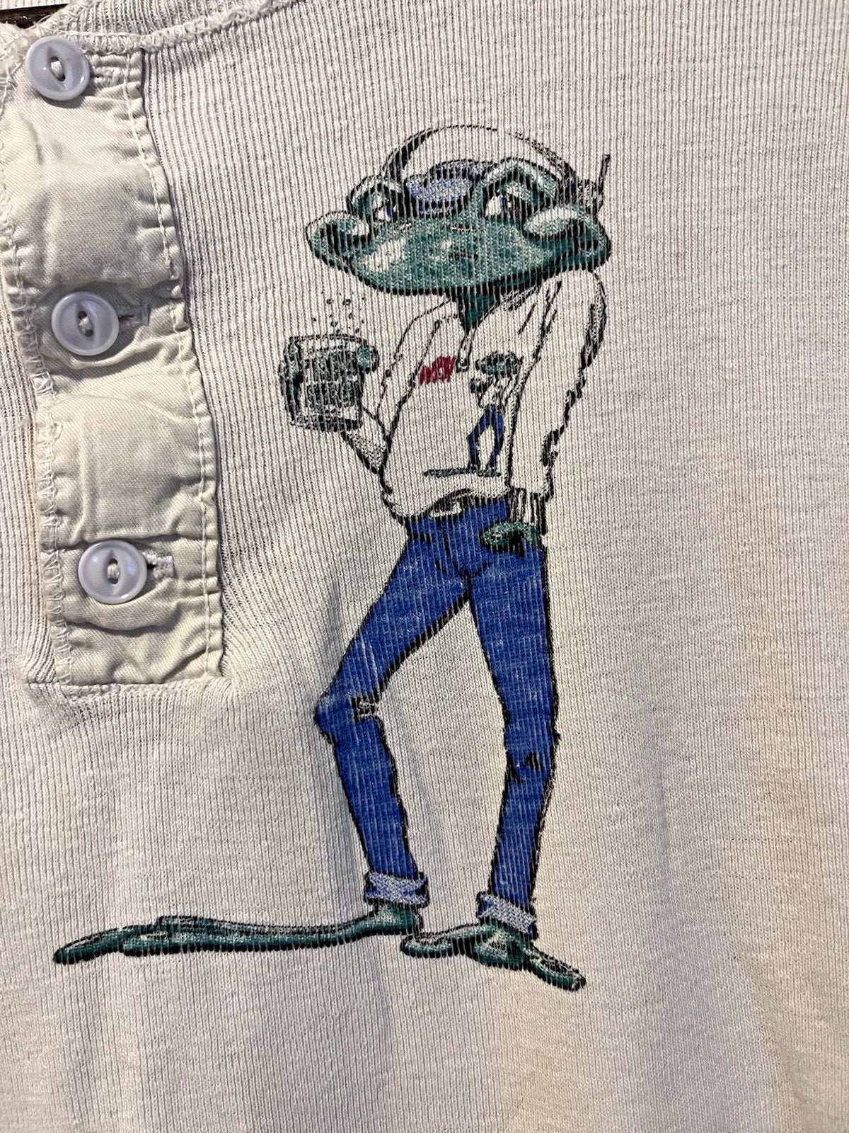 Vintage WEBN 102.7 FM Cincinnati Frog Long Sleeve Henley Shirt Distressed