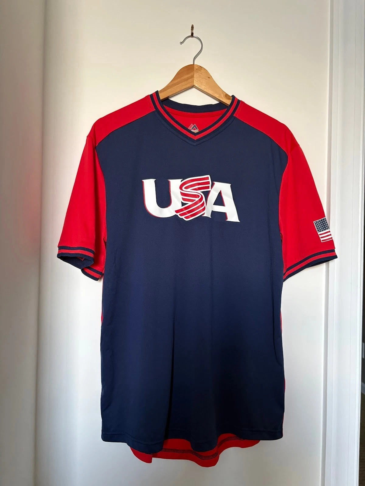 Majestic Cool Base USA Baseball Short Sleeve Jersey Style Tee Navy Red Men's L