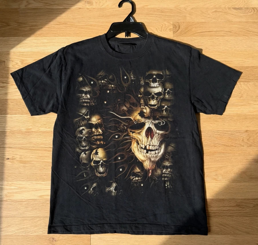 New w/tag Vintage Y2K Double-Sided Skull Graphic T-Shirt – Unisex Authentic