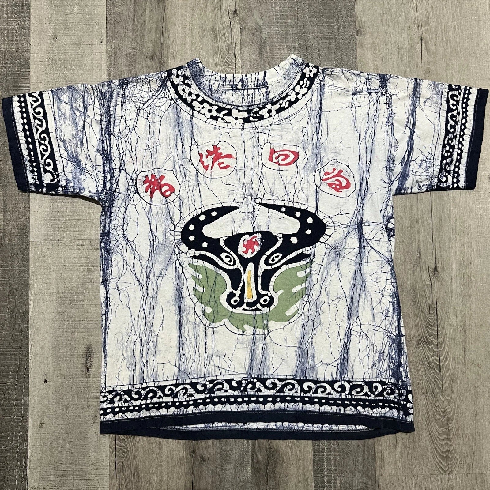 VTG Abstract Artistic Japanese Fish/Bull AOP Floral Collar Double Sided T Shirt