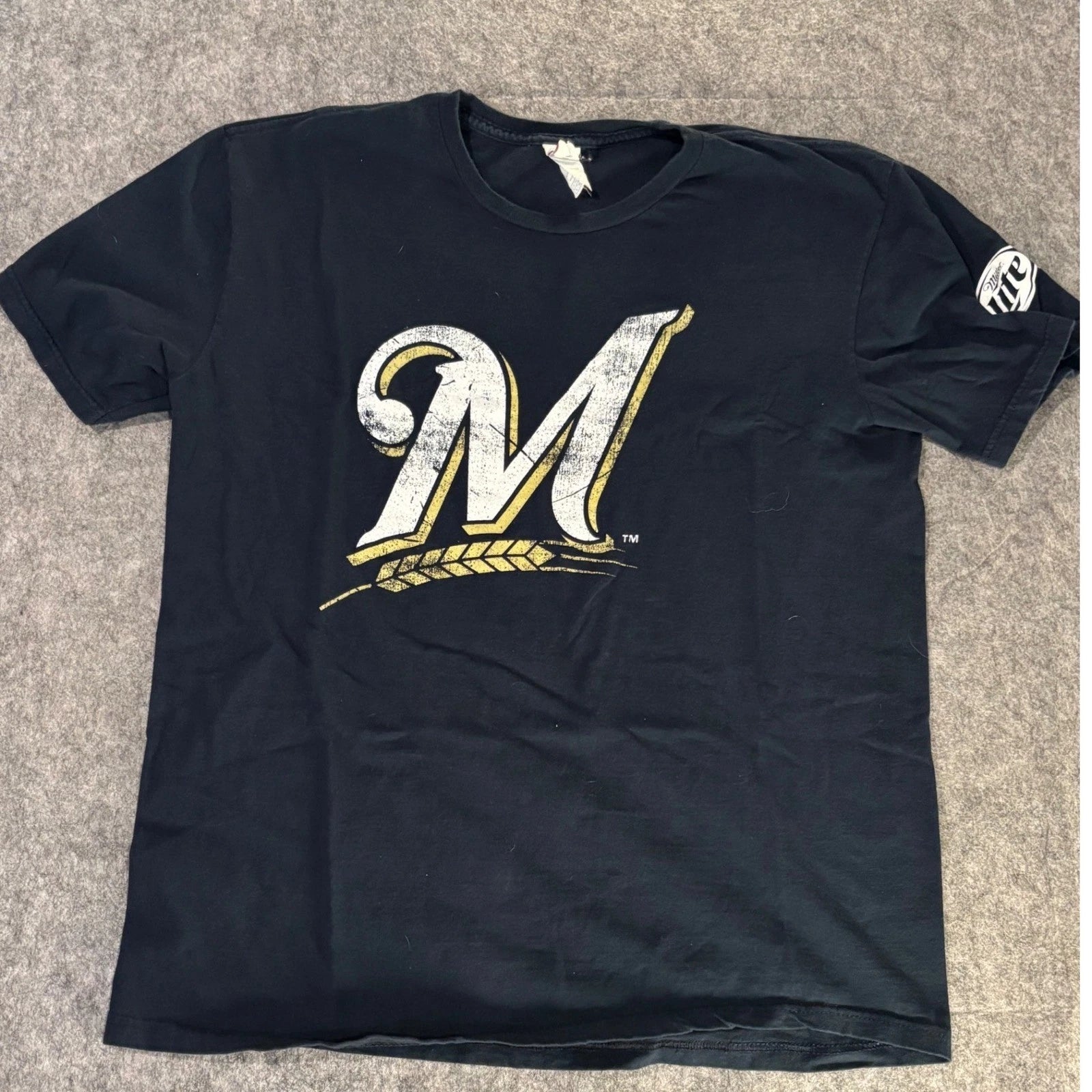 Milwaukee Brewers MLB T-Shirt Mens XL Navy Blue Miller Lite Sleeve Logo Cotton