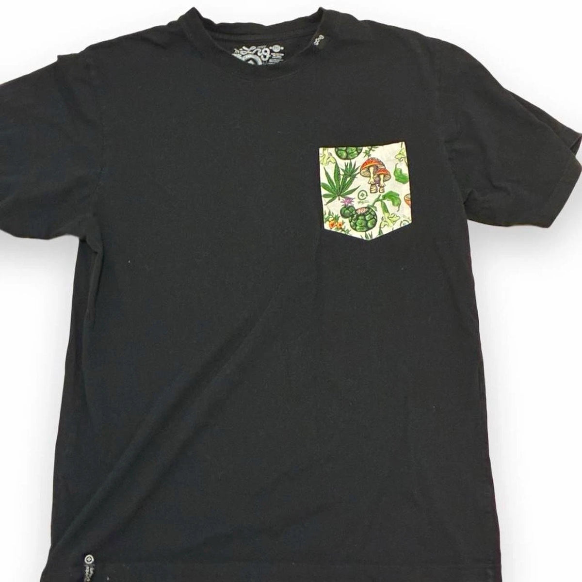 LRG Black Cotton Jersey Pocket Tee Mushroom Graphic Print Crew Neck XL