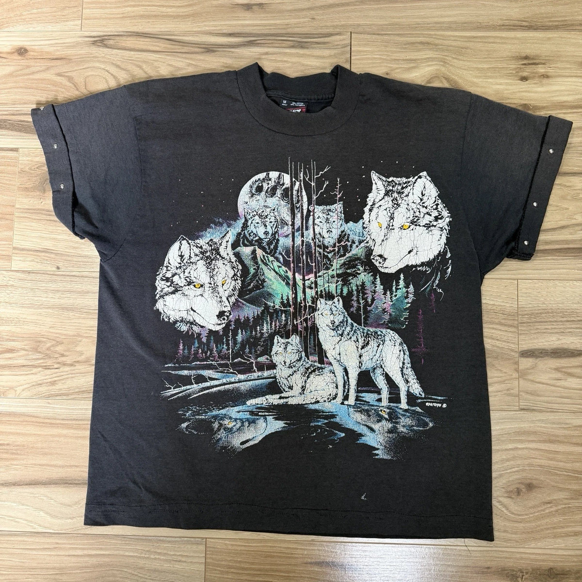 Vtg 90s Wolf Pack Graphic Tee M Fruit of the Loom USA Studded Sleeve Goblincore