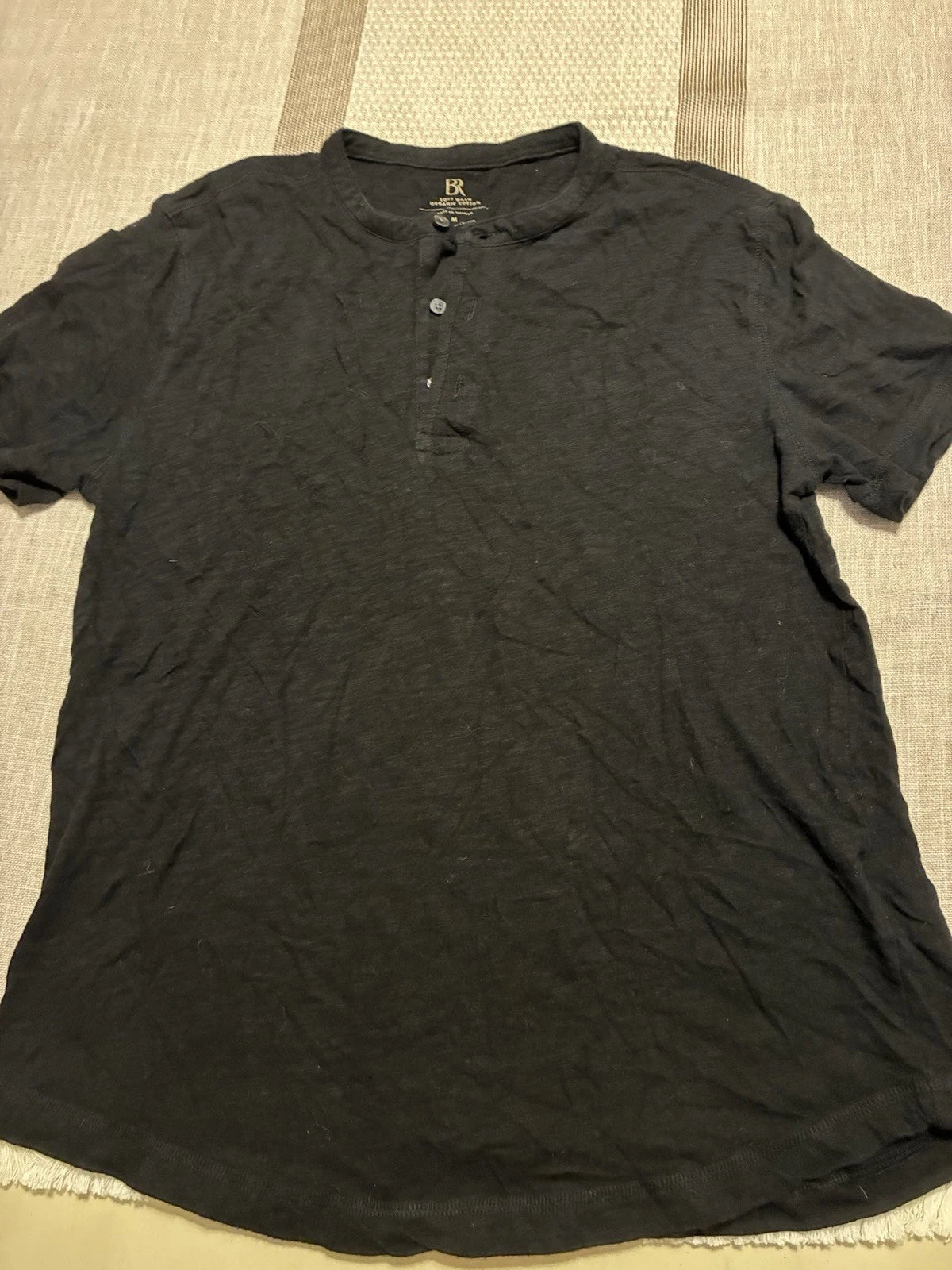 Banana Republic Soft Wash Organic Cotton/ Brand New Without Tag/Men’s Med Henley