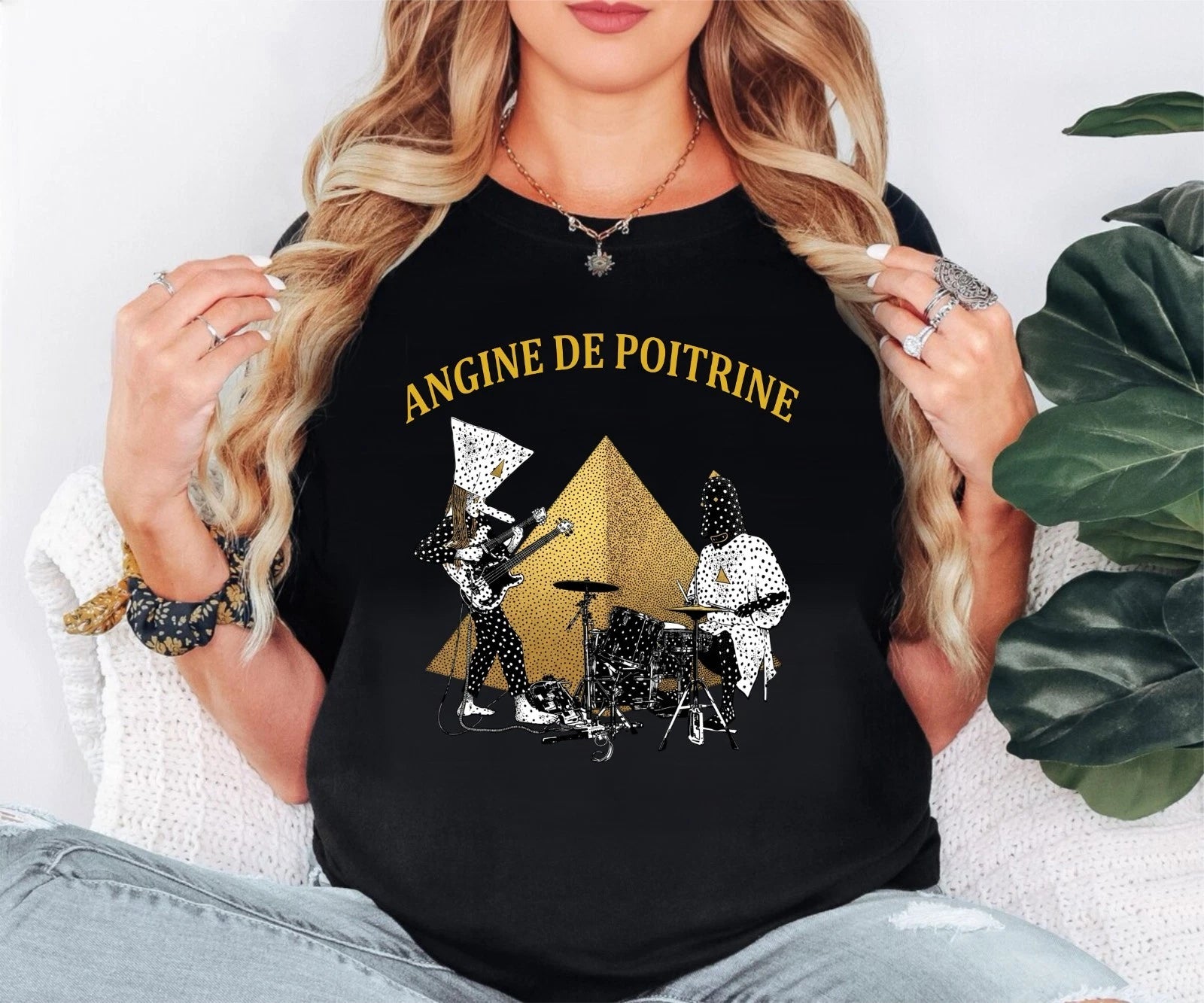 Angine Poitrine Band T-Shirt, Gift For Music Lovers, Music Lover Band Shirt