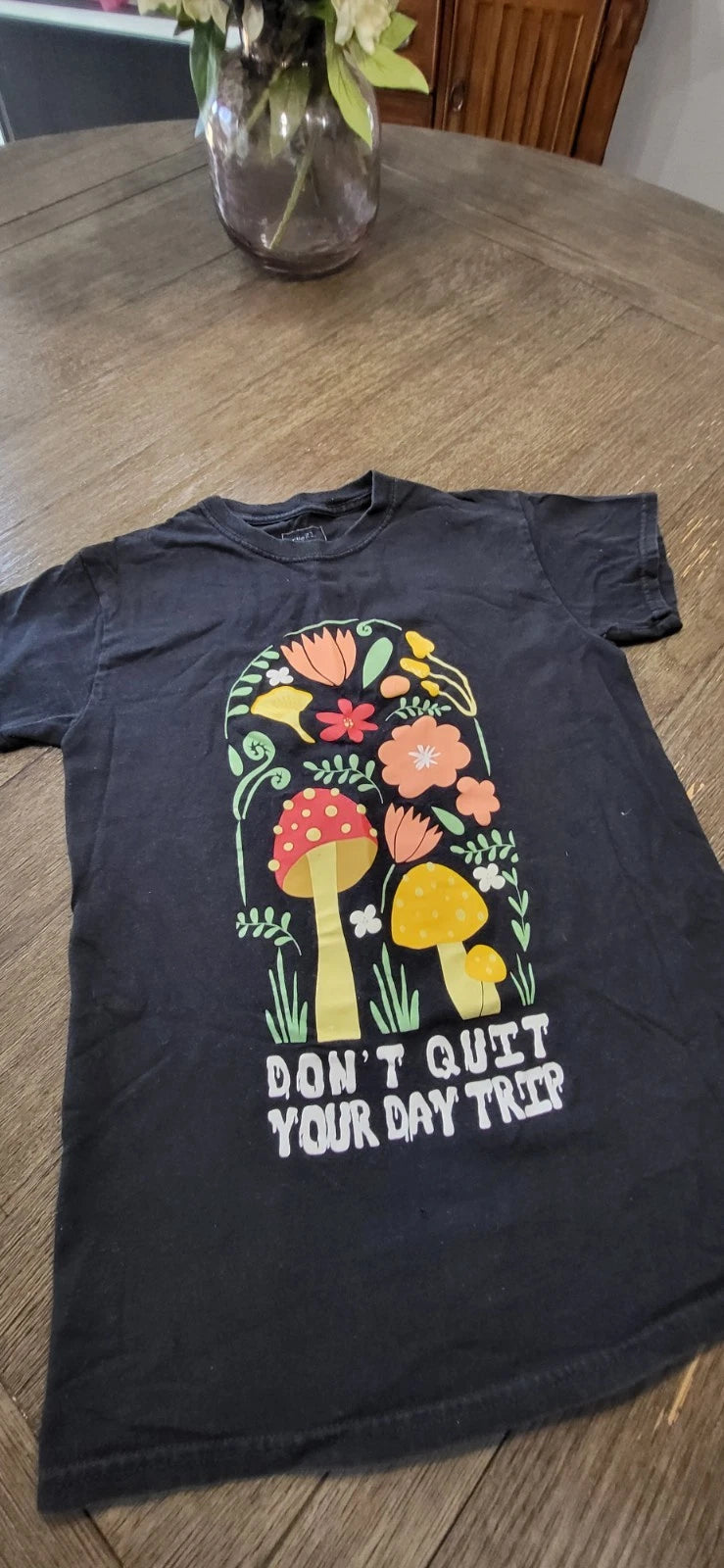 rue21 Mens Stay Groovy Mushroom T-Shirt Retro Hippie 70s Graphic Tee Black Small Image 1 of 4