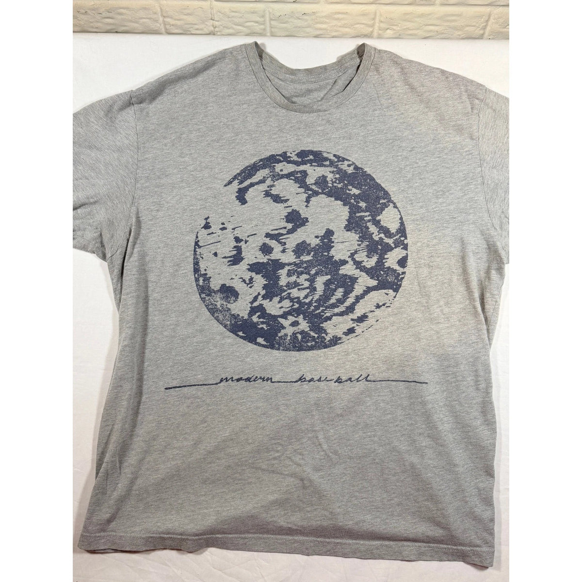 Modern Baseball Band Tee Gray Moon Graphic Rare Print Mens XL Short Sleeve Shirt